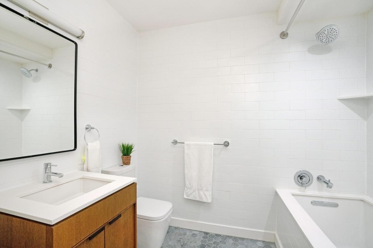 Pangsapuri Midtown East 2 Bedroom *